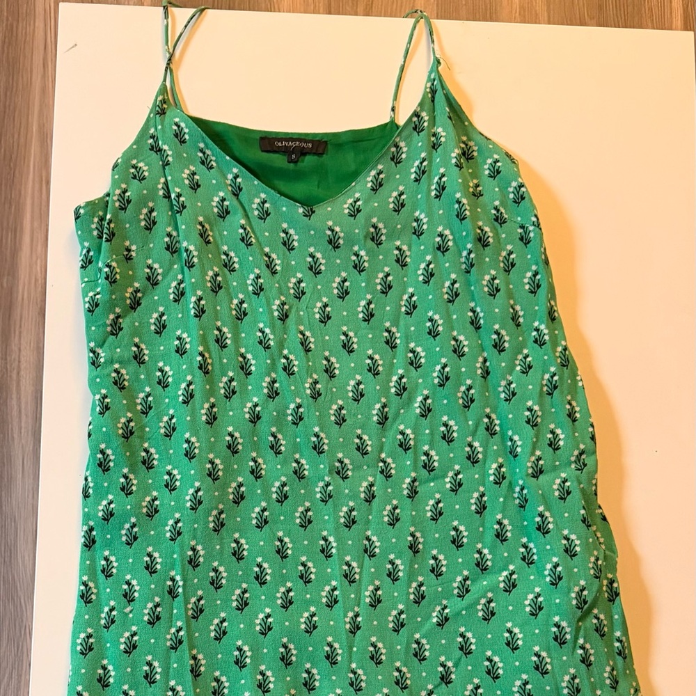 Olivaceous Emerald Sleeveless Dress with Leaf Motif
